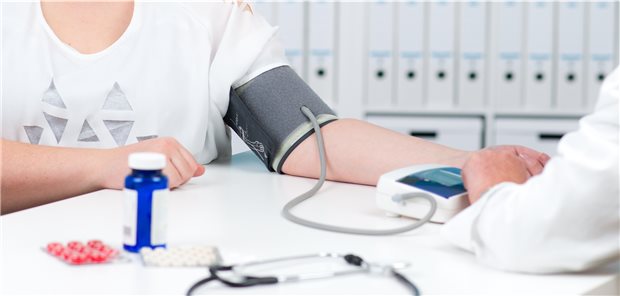 Übergewicht und Bluthochdruck gehen oft Hand in Hand.