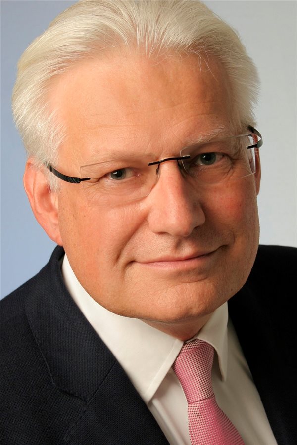 Professor Claus-Dieter Heidecke übernimmt IQTiG-Leitung Übernimmt zum 1. Januar 2021 die Leitung des IQTiG: Professor Claus-Dieter Heidecke.
