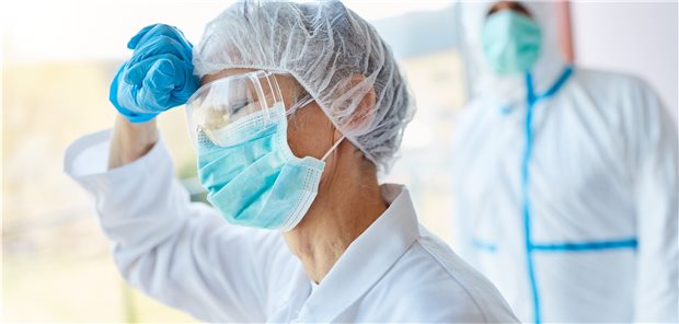 Marburger Bund warnt: Jede dritte Klinik in Schleswig-Holstein streicht Arztstellen Überstunden, Stress, fehlende Wertschätzung: Fast 50 Prozent der Ärzte planen einer Umfrage des Marburger Bundes zufolge, ihre Arbeitszeit im Krankenhaus zu reduzieren.