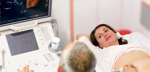 'Babyfernsehen' - Ist das noch evidenzbasierte Medizin? Ultraschalluntersuchung: Die Bertelsmann-Stiftung sieht werdende Mütter überversorgt.