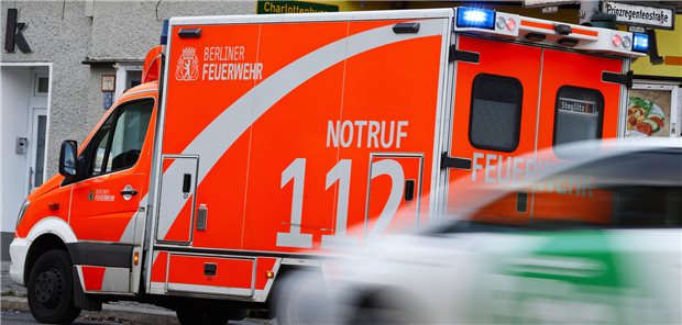 Keine Krankentransporte mehr: KV Berlin sorgt sich um die Sicherheit der Patienten Um Krankentransportfahrten der Berliner Feuerwehr ist in der Hauptstadt ein Streit entbrannt.