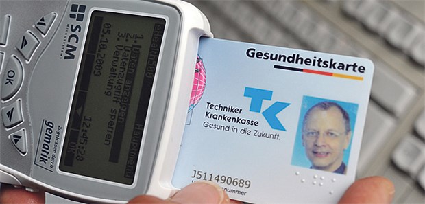 Grünes Licht für die E-Card Umstrittenes Lichtbild: Die Richter des BSG haben jetzt klargestellt, dass das Foto auf der Karte erlaubt ist.