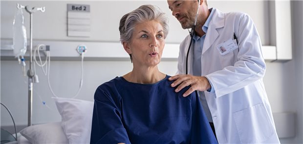 Unangebrachte Pneumoniediagnosen bei stationär behandelten Patienten waren laut Studenbilanz von Ashwin Gupta und seinem Team häufig, besonders bei älteren, bei denen mit Demenz und mentalen Veränderungen. Eine antibiotische Behandlung über die volle Länge von Patienten mit inadäquater Diagnose einer Pneumonie könnte schädlich für diese sein. 