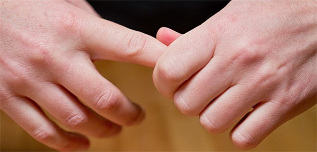 Rätsel um Fingerknacken scheint gelöst Und knack!