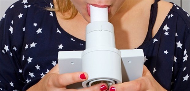 Und kräftig pusten. Die Lungenfunktionsdiagnostik wird in der Gebührenordnung für Ärzte durchaus differenziert abgebildet.