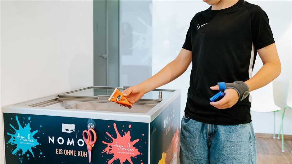 Und zwischendurch können sich die jungen Patienten mit einem Eis erfrischen.