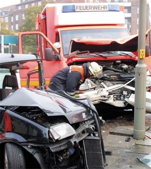 Unfall mit Rettungswagen - hier sind Verzögerungen unvermeidlich.