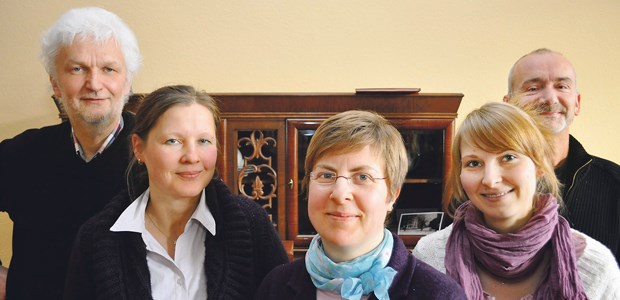 Kooperation nutzt nicht nur Ärzten Ungewöhnliche Kooperation: Gerhard Leinz (links) und seine Mitarbeiter in der Praxis in Kiel.