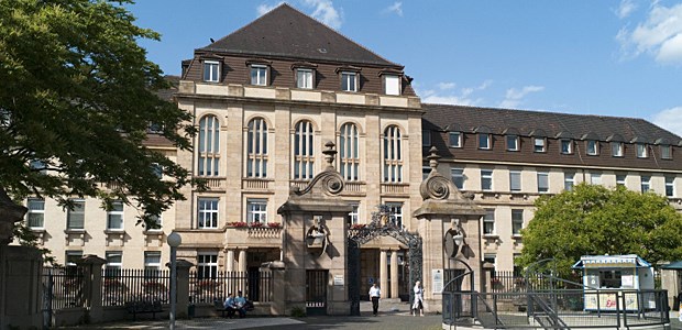 Uni-Augenklinik feuert Chef Uni Mannheim: Der Chef der Augenklinik muss gehen.