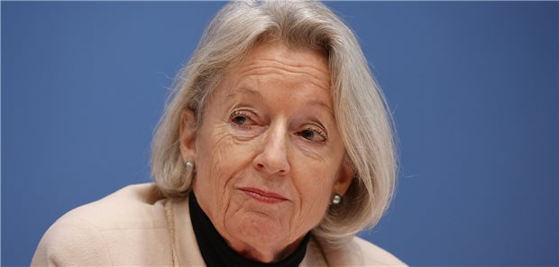 Auch Unikliniken stehen viele Veränderungen bevor Unikliniken sollten sich unbedingt mit den ambulanten Versorgungsstrukturen auseinandersetzen, auch wenn sie nicht das nicht das Geld bringen, das man im stationären Sektor verdient: Irmtraut Gürkan, Mitglied der Regierungskommission zur Reform der Krankenhausfinanzierung.