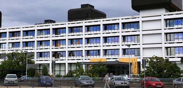 Ex-Klinikdirektor klagt gegen Dienstenthebung Uniklinikum Göttingen: Der ehemalige Chef der Gastroenterologie möchte gerne zurück.