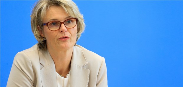 Bei KI auf „einem guten Weg“ „Unser Anspruch ist es, bei KI in allen Bereichen in die Weltspitze zu kommen“, betonte Bundesforschungsministerin Anja Karliczek. (Archivbild)