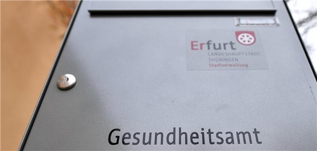 Schild des Gesundheitsamts in Erfurt