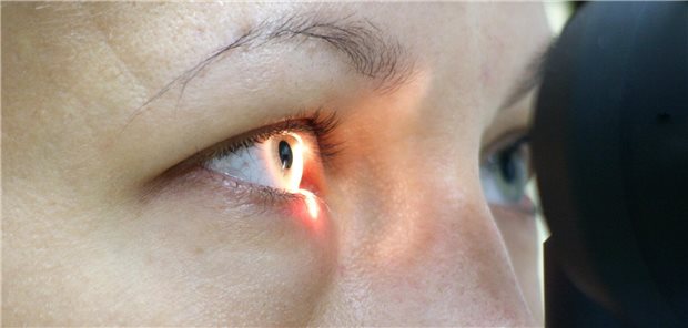 Untersuchung in der ophthalmologischen Praxis