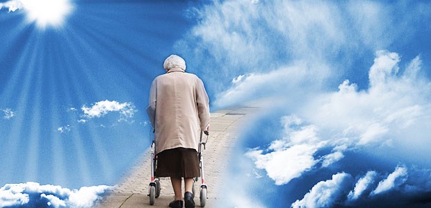 So erkennen Hausärzte lebensmüde Patienten Unterwegs gen Himmel? Wer genau hinhört, kann als Hausarzt suizidale Gedanken erkennen.