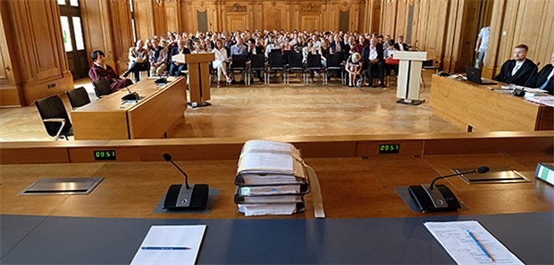 Richter bestätigen Freispruch für Chirurgen Urteil im Transpantationsskandal: Der BGH sah ebenso wie das Landgericht Göttingen das Verhalten des heute 50 Jahre alten Chirurgen zwar als verwerflich an. Die Manipulationen seien aber nicht strafbar gewesen.