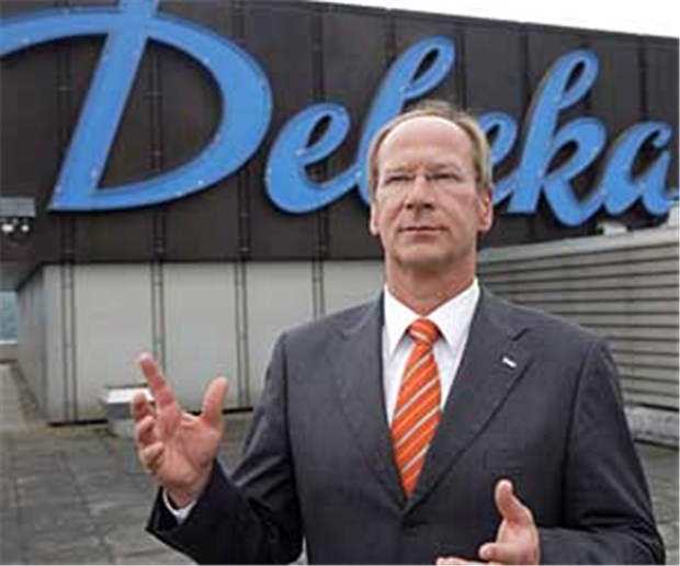 Debeka legt bei Vollversicherten weiter zu Uwe Laue, Vorstandsvorsitzender der Debeka Krankenversicherung, rechnet für 2011 mit einem Plus von 3,5 Prozent.