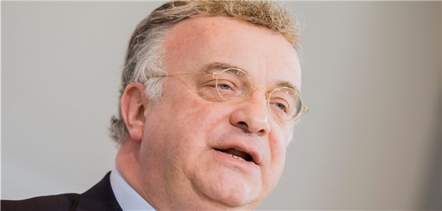 VCI-Präsident Christian Kullmann nimmt die künftige Bundesregierung in die Pflicht, sich um die Belange der chemisch-pharmazeutischen Industrie zu kümmern – zur Stärkung des Wirtschaftsstandortes Deutschland und zur Sicherung der sozialen Marktwirtschaft.