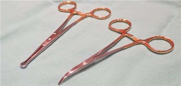 Vasektomie: 4,4 Prozent der befragten Männer in den USA gaben an, die Vasektomie unmittelbar danach bereut zu haben, und 7,4 Prozent bedauerten sie einige Jahre später.
