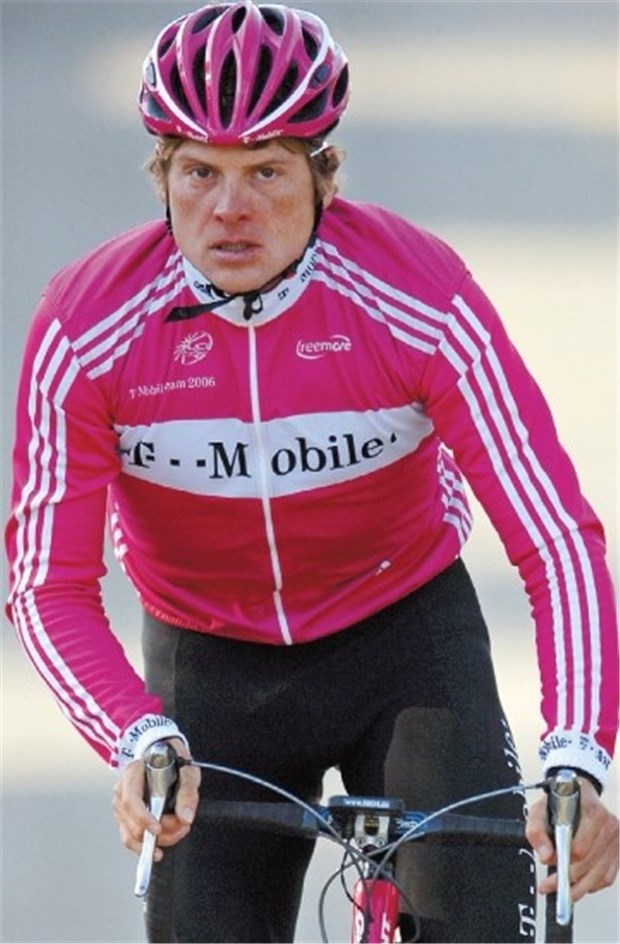 Schärfere Gesetze allein werden Dopingsünder kaum abschrecken - nur schärfere Kontrollen Verdacht auf Blutdoping vor der Tour de France 2006 - für Jan Ullrich das Ende der Karriere.