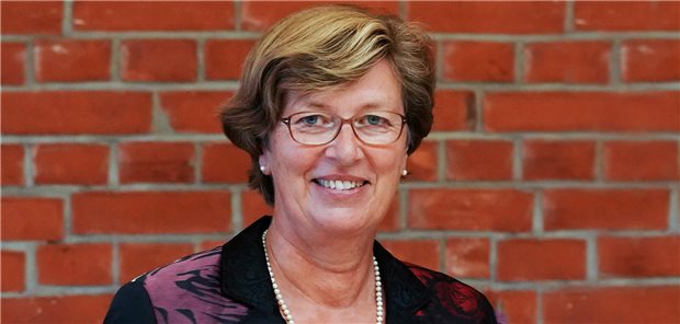 Verdienste um die Geburtsmedizin: Mechthild Groß erhält die Pschyrembel-Medaille.