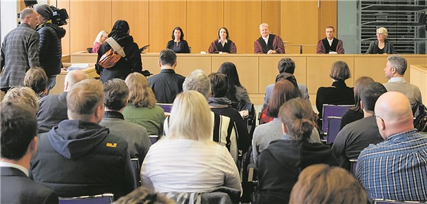 Selbstbestimmungsrecht der Kirche ist nicht sakrosankt! Verhandlungseröffnung am Mittwoch: Der Fall um den gekündigten Chefarzt einer katholischen Klinik beschäftigt Gerichte seit Jahren.