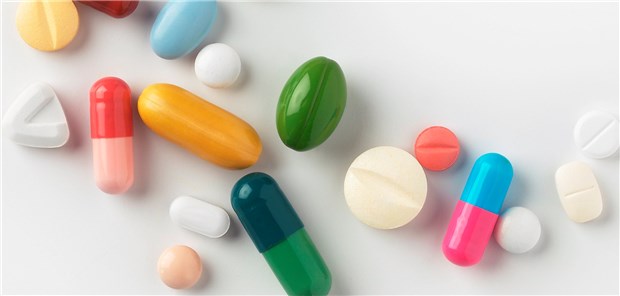 Vertragsärzte sollen besser über die Ergebnisse der frühen Nutzenbewertung von neuen Medikamenten informiert werden.