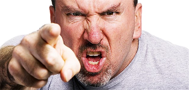 Verweigerte AU-Bescheinigung, lange Wartezeiten: Oft braucht es nicht viel, damit Patienten ausrasten. Dann ist Deeskalation angesagt –und klare Worte des Praxischefs.