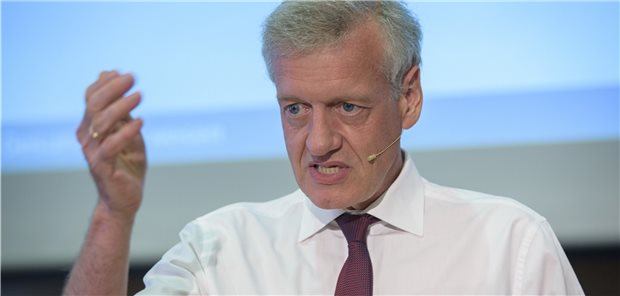 Ferdinand Gerlach: „Die Fixierung auf die Intensivmedizin greift zu kurz“ Verzahntes Gesundheitssystem – doch gerade zwischen dem ambulanten und klinischen Sektor hakelt es immer wieder.