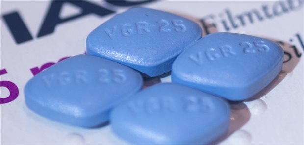 Sildenafil: Urologische Verbände begrüßen Erhalt der Verschreibungspflicht Viagra ohne Rezept in der Apotheke kaufen? Dem widersprach am Dienstag ein Expertengremium der Arzneimittelbehörde BfArM.