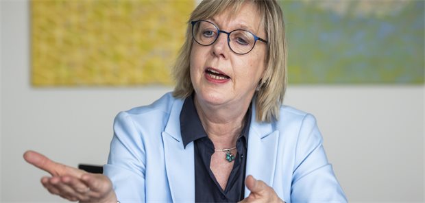 Die Vorstandsvorsitzende des Ersatzkrankenkassen-Verbandes Ulrike Elsner in einem Interview.