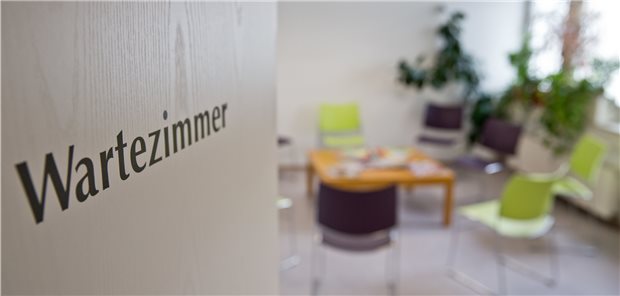 Viele Ärzte haben derzeit mit rückläufigem Patientenaufkommen zu kommen. Die Angst vor den wirtschaftlichen Folgen ist spürbar.