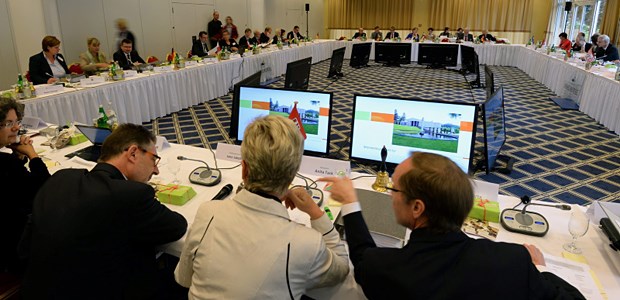 Länder schmeicheln Amtsärzten Viele Beschlüsse: Die Ländergesundheitsminister tagten zwei Tage in einem Potsdamer Hotel.