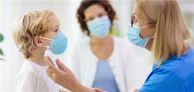 Viele Eltern drängen auf die Verschreibung eines Antibiotikums, wenn sich bei Kindern die Atemwegssymptome nicht innerhalb weniger Tage bessern.