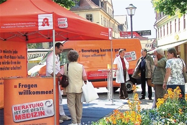 Lebhaftes Interesse an Beratungstour Viele Patienten informieren sich zumThema Festbeträge.