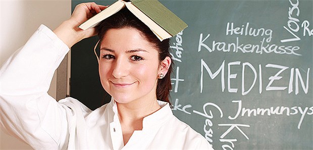 Viele Studierende ohne Abitur begeistern sich für das Medizinstudium.