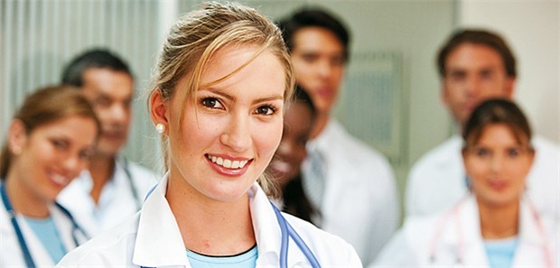 Immer mehr ausländische Ärzte in Kliniken Viele ausländische Ärzte fallen durch bei den Sprach- und Kenntnisprüfungen - das sorgt für Frust bei Kliniken und den Bewerbern.