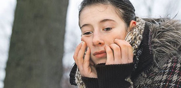 Junge Frauen sind besonders anfällig Viele jungen Menschen leiden an prekären Lebensverhältnissen, etwa durch befristete Arbeitsverträge oder unklare Zukunftsaussichten.