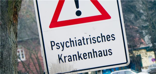 Vielen psychiatrischen Krankenhäusern wird es vermutlich nicht gelingen, die Personalvorgaben im geforderten Maße zu erfüllen.