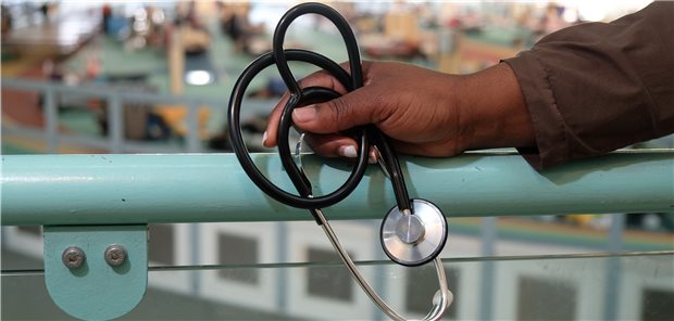 Vieles ist in Sachen Kostenübernahme von Behandlung und Medikamenten für ukrainische Kriegsflüchtlinge noch ungeregelt. Mehrere Verbände mahnen Klärung an.