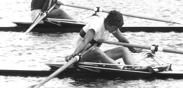 Das Geheimnis der Kolbe-Spritze Völlig erschöpft nach dem Zieleinlauf nach 2000 Metern bei den Olympischen Spielen 1976 in Montreal, Kanada: Im Vordergrund der deutsche Silbermedaillengewinner Peter-Michael Kolbe und dahinter der Goldmedaillengewinner, der Finne Pertti Karppinen.