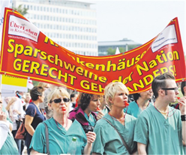 Sparschweine der Nation Vom Rathausplatz zum Landeshaus Kiel zogen am Freitag Ärzte, Pfleger und Klinikchefs. Auch Kassenchefs und Politiker hatten dafür Verständnis.