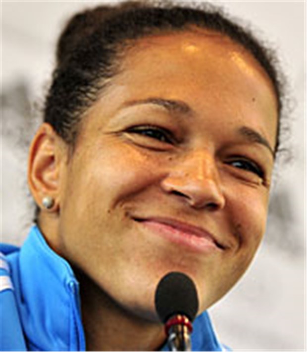 Früher als Mannweiber angesehen, heute sexy Kickerinnen Vom TuS Pützchen zur WM: Celia O. da Mbabi.