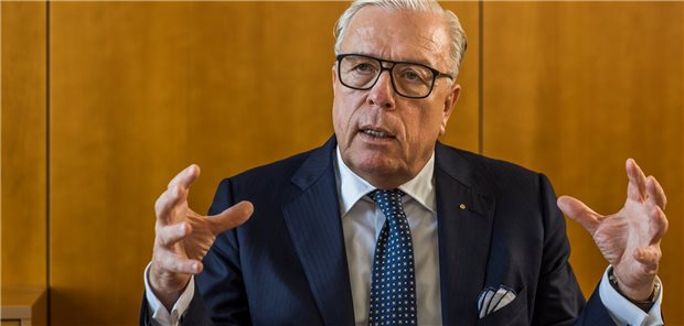 BÄK-Präsident fordert Stärkung des Gesundheitsdienstes „Von circa 5000 Ärztinnen und Ärzten im Öffentlichen Gesundheitsdienst 1970 ist bis 2019 die Hälfte abgebaut worden“, kritisiert BÄK-Präsident Dr. Klaus Reinhardt.