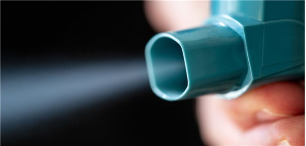 Von der Produktion über die Nutzung bis zur Entsorgung produziert ein herkömmlicher Inhalator 14 bis 18kg CO2-Äquivalent pro Monat.