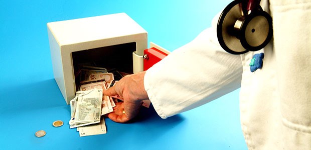 Debatte über Honorarreserven in KVen Von einem Tresor mit Geldreserven wollen KBV und KV Baden-Württemberg nichts wissen.