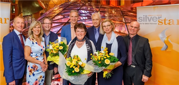 Von links: Dr. Rainer Kern (Berlin-Chemie), Ulrike von der Groeben (Moderation), Dr. Martin Lederle (Jury), Rainer Eckhardt (Preisträger), Irene Feucht (Preisträgerin), Dr. Matthias Frank (Jury), Marlen Harms (Preisträgerin), Dr. Dr. Andrej Zeyfang (Jury).