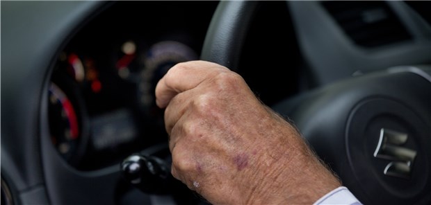 Leitplanken für Diabetiker im Straßenverkehr Vor Fahrtantritt sollten Diabetiker ihren Blutzucker messen, rät die DDG.
