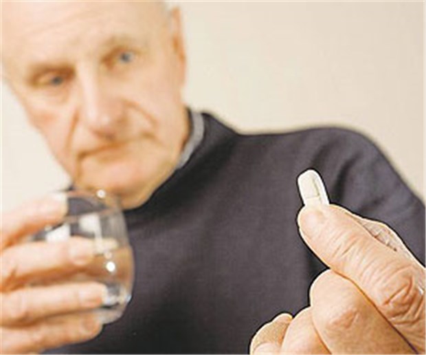So lassen sich Therapiemuffel motivieren Vor allem bei älteren Patienten scheitert die Compliance auch schon mal an der Vergesslichkeit.