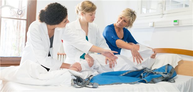 Die generalistische Pflegeausbildung muss auf den Prüfstand Vor allem in der Langzeitpflege wird seit der Einführung der generalistischen Ausbildung ein Einbruch der Auszubildendenzahlen festgestellt.